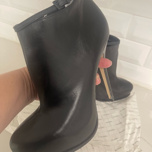 ALDO Black Ankle Booties 4" Stiletto Heel Size 8 - Picture 7 of 10